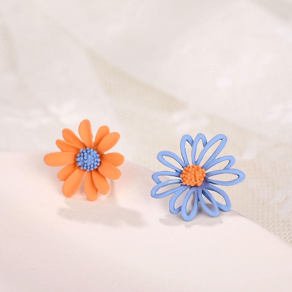 IPARAM New Korean Small Fresh Daisy Flower Stud Earrings 2020 Fashion 5 Color Geometric Flower Earrings Girl Ear Jewelry Gift