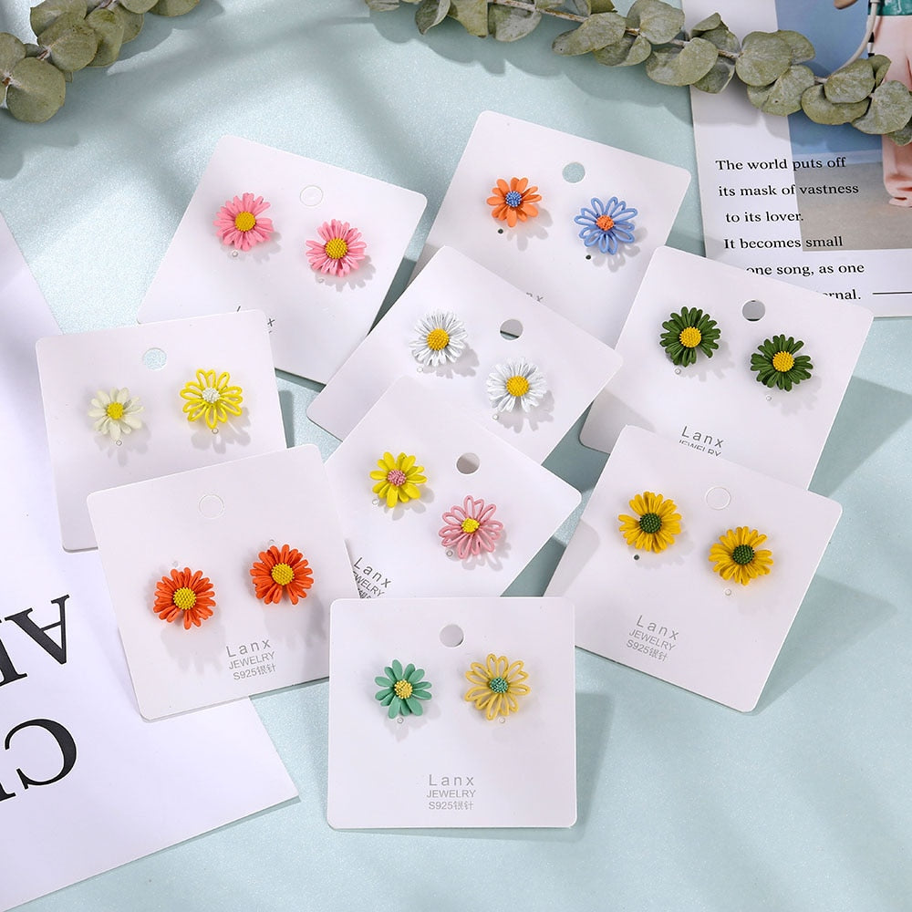 IPARAM New Korean Small Fresh Daisy Flower Stud Earrings 2020 Fashion 5 Color Geometric Flower Earrings Girl Ear Jewelry Gift