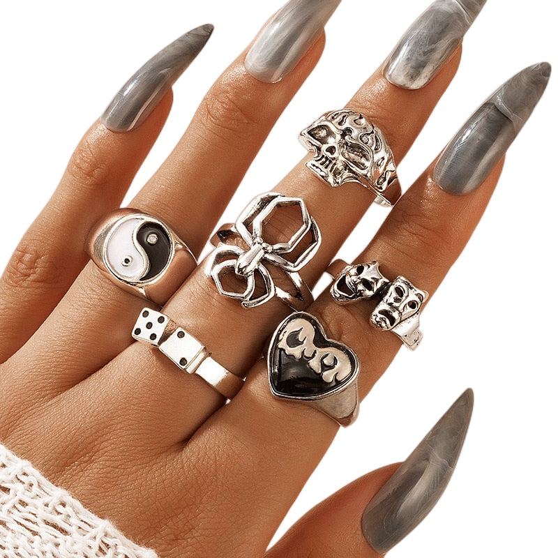 50pcs/Lot Wholesale Mix Style Finger Rings For Women Black Enamel Heart Carved Flower Skull Big Butterfly Acrylic Jewelry Girls