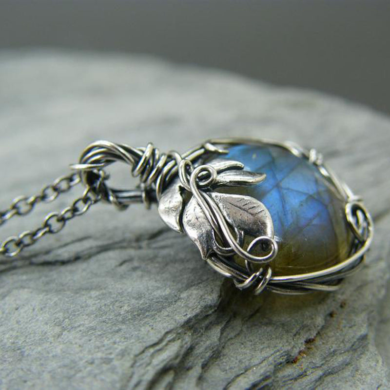 Handmade Retro Personality Leaf Wrapped Moonstone Pendant Fashion Inlaid Bezel Necklace - Duo Fashion