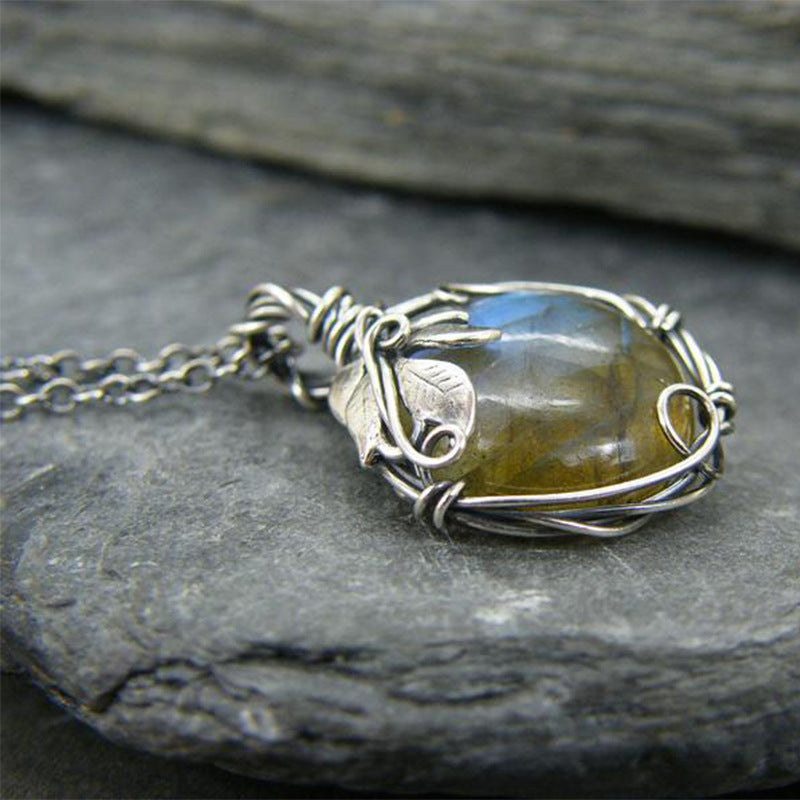 Handmade Retro Personality Leaf Wrapped Moonstone Pendant Fashion Inlaid Bezel Necklace - Duo Fashion