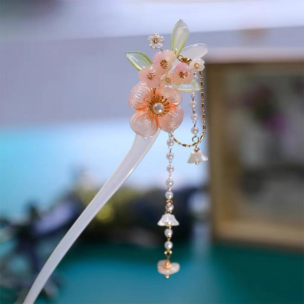 Big discount $6.9 hairpin with tassel handmade jewelry for girls